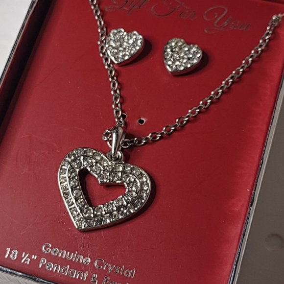 Heart Necklace And Earring Set - Picture 1 of 9